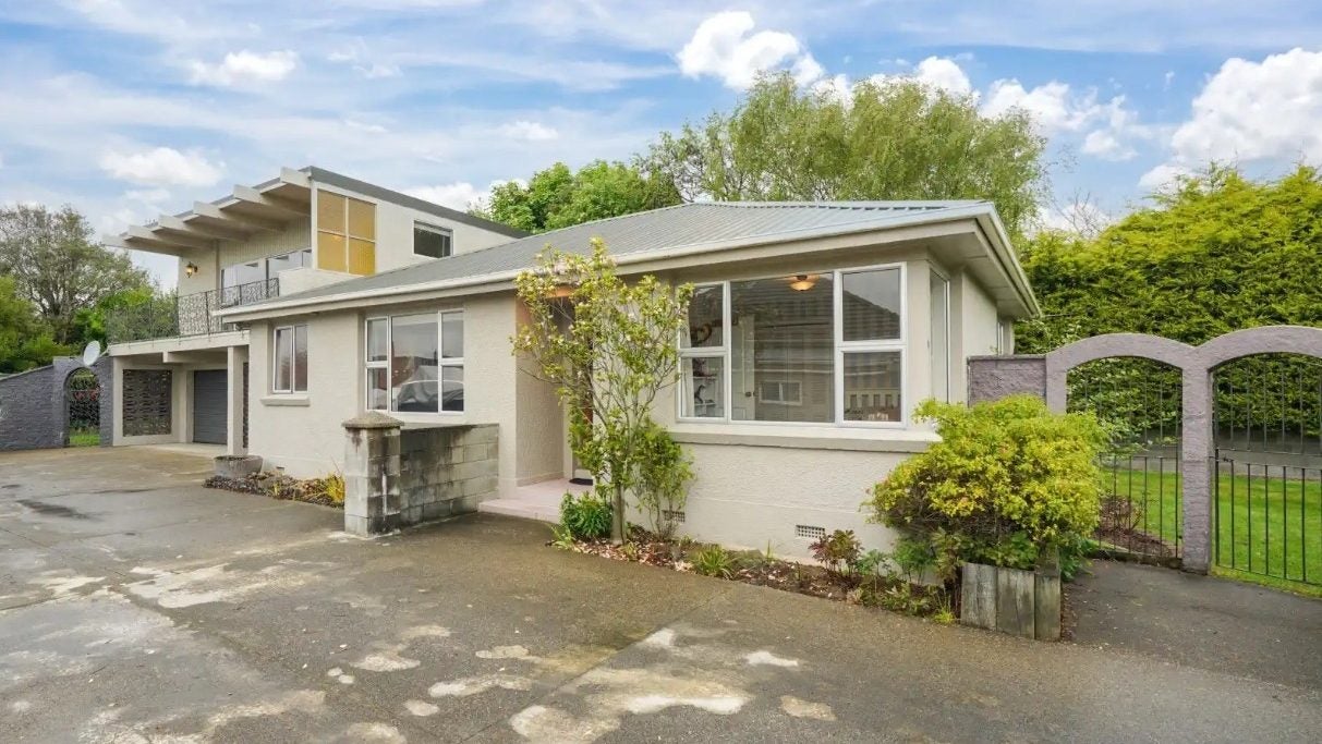 135 Paterson Street, Grasmere, Invercargill - Carousel 1