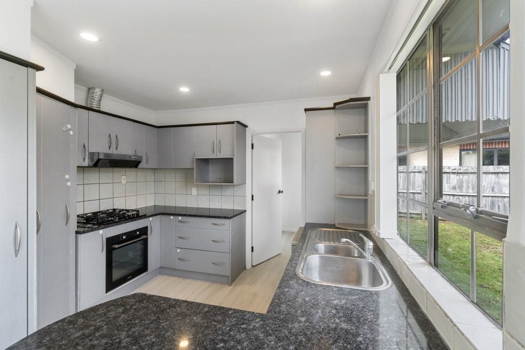 62 Olsen Avenue, Hillsborough, Auckland - Carousel 2