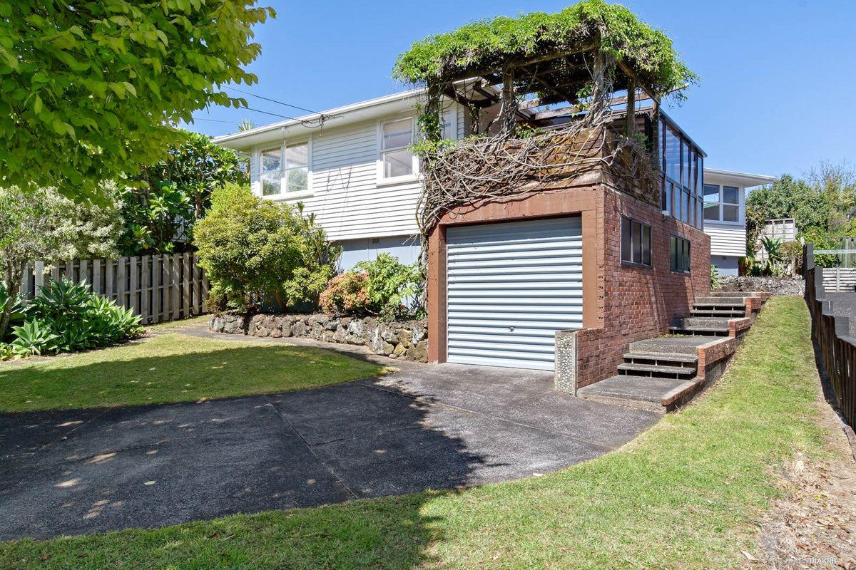 52 Kay Drive, Blockhouse Bay, Auckland - Carousel 2