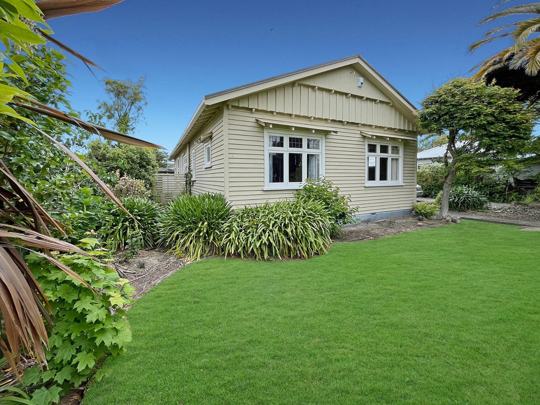 24 Eton Street, Hampstead, Ashburton - Carousel 1