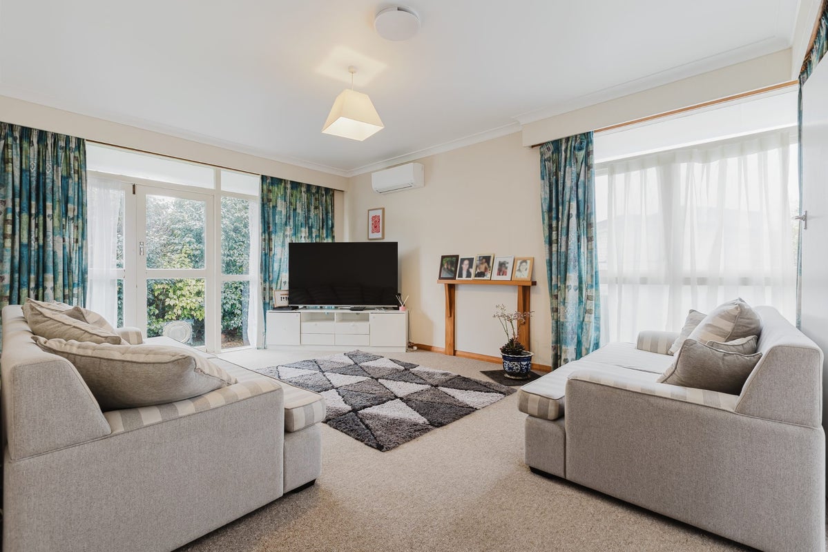 4 Innes Place, Roslyn, Palmerston North - Carousel 2