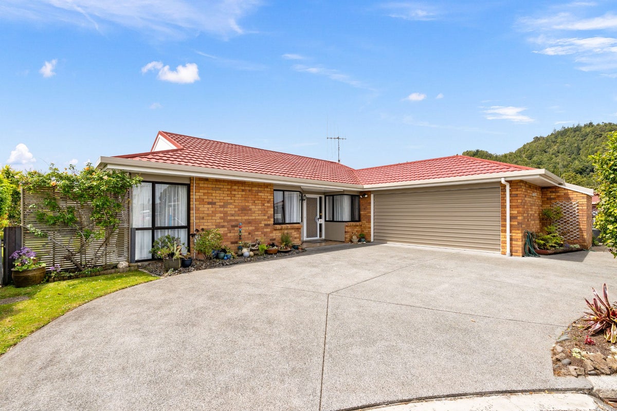 4 Wordsworth Place, Kensington, Whangarei - Carousel 1