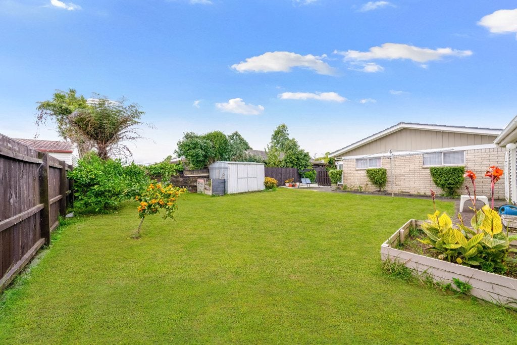 23 Sunnypark Avenue, Rosehill, Papakura - Carousel 1