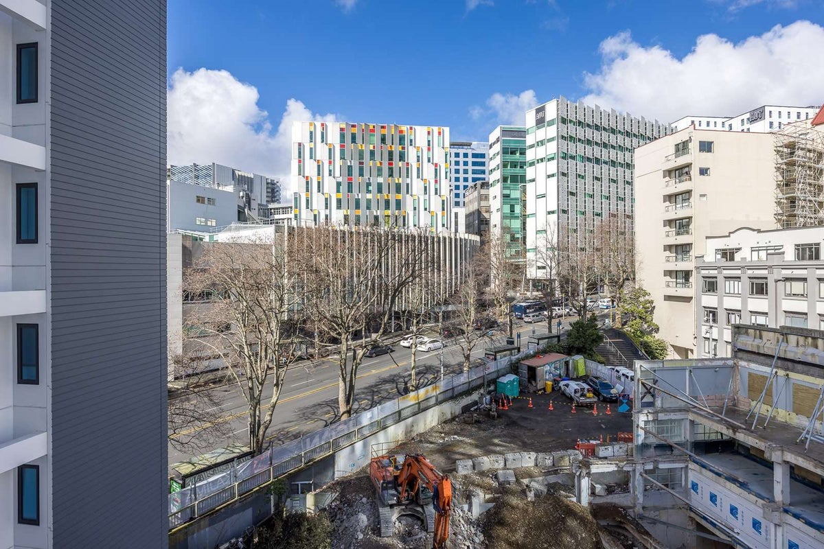 2F/2 Eden Crescent, Auckland Central, Auckland - Carousel 1