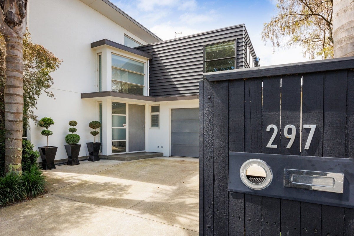 297 Fitzherbert Avenue, West End, Palmerston North - Carousel 2