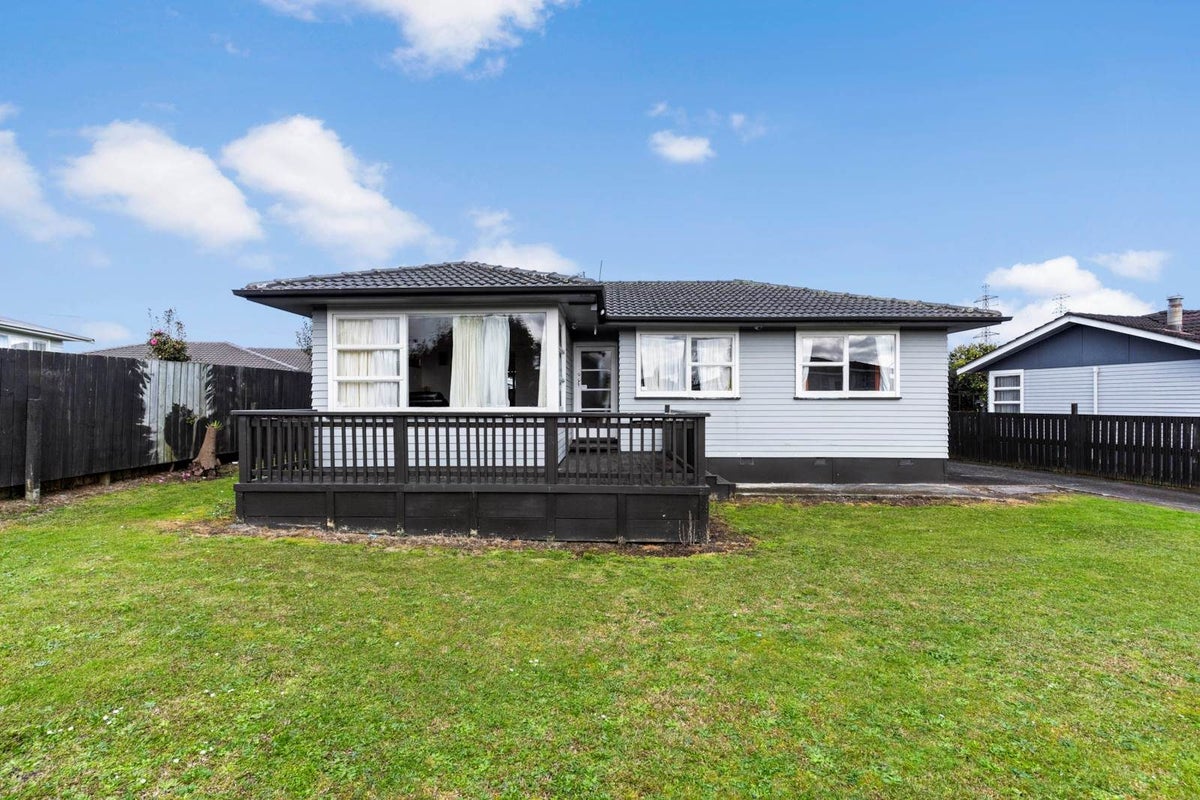 119 Chichester Drive, Rosehill, Papakura - Carousel 1