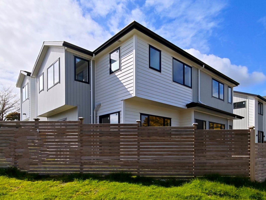 16B Balgowan Terrace, Conifer Grove, Takanini - Carousel 23