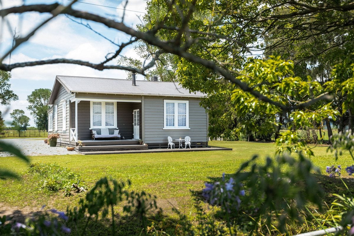 446 State Highway 25, Thames - Carousel 1