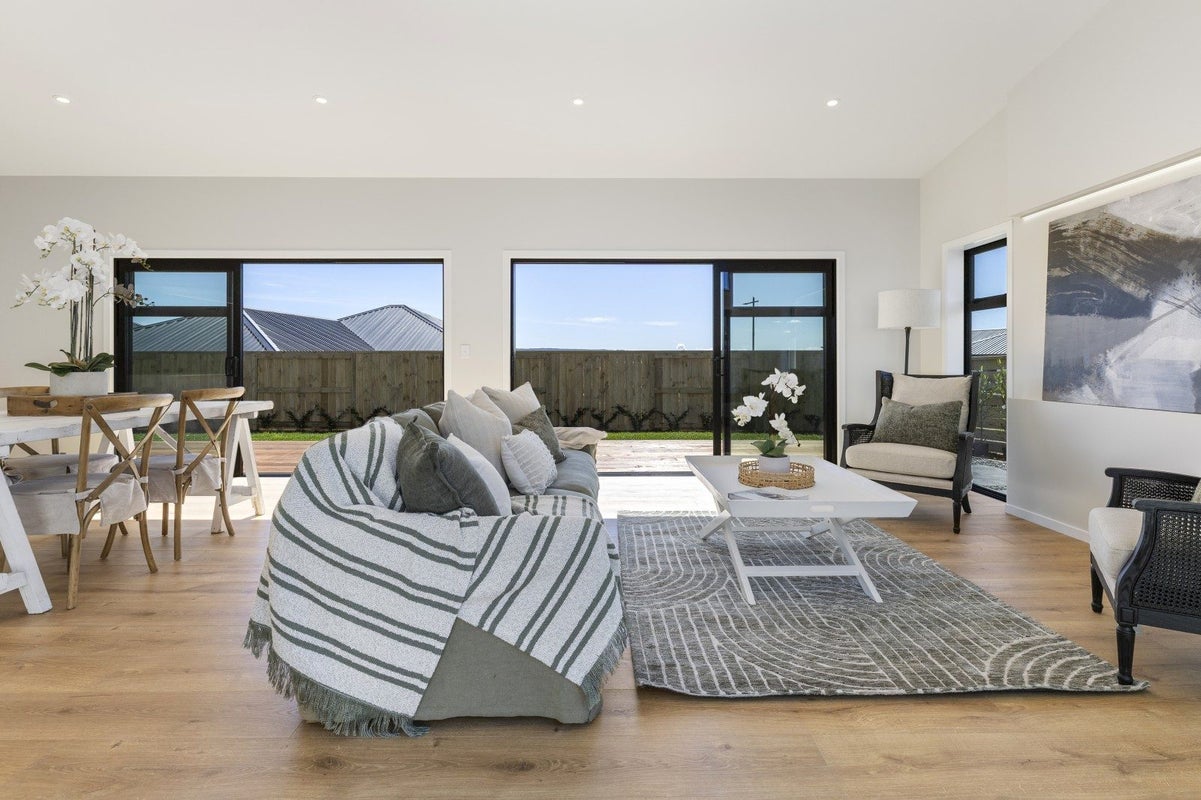 15 Makomako Crescent, Wharewaka, Taupo, Waikato - Carousel 2