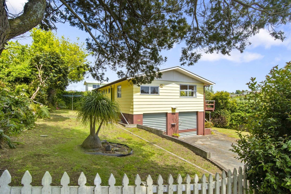 129 Mansels Road, Gate Pa, Tauranga - Carousel 1