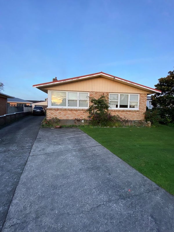 241 Mangorei Road, Merrilands, New Plymouth - Carousel 1