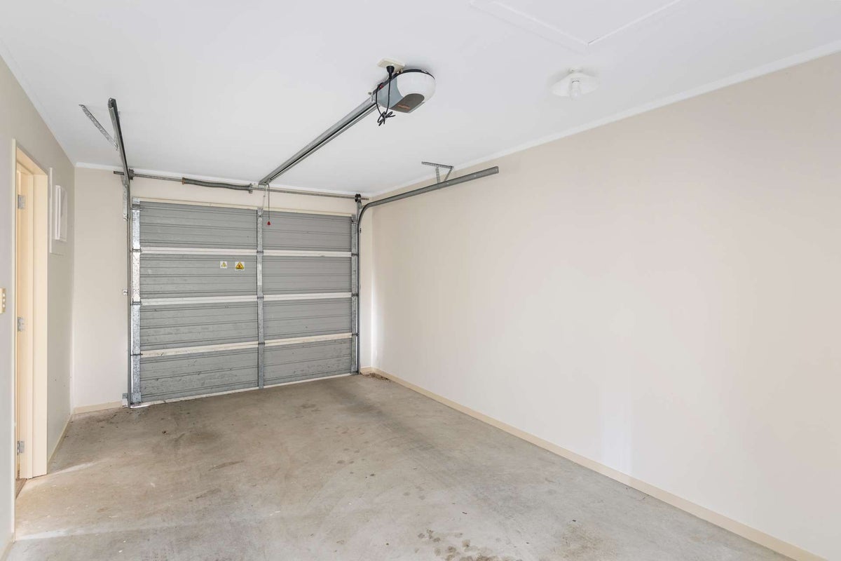 40 Regents Park Place, Westgate, Auckland - Carousel 24