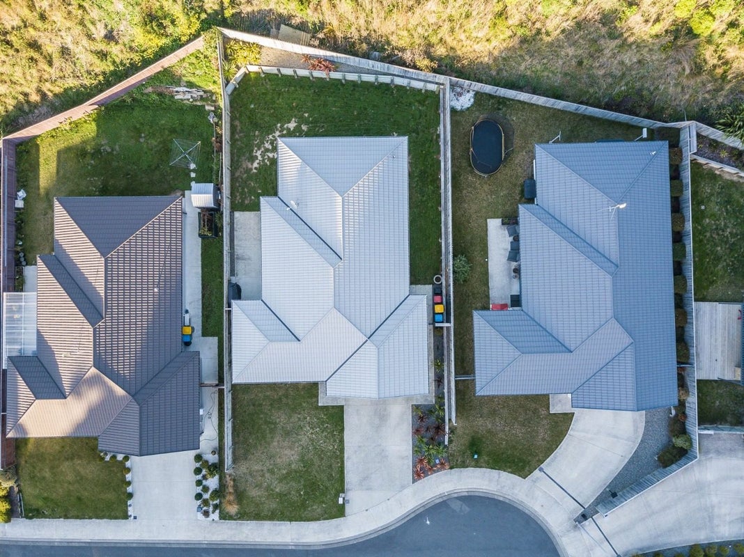 9 Spritsail Place, Whitby, Porirua - Carousel 13