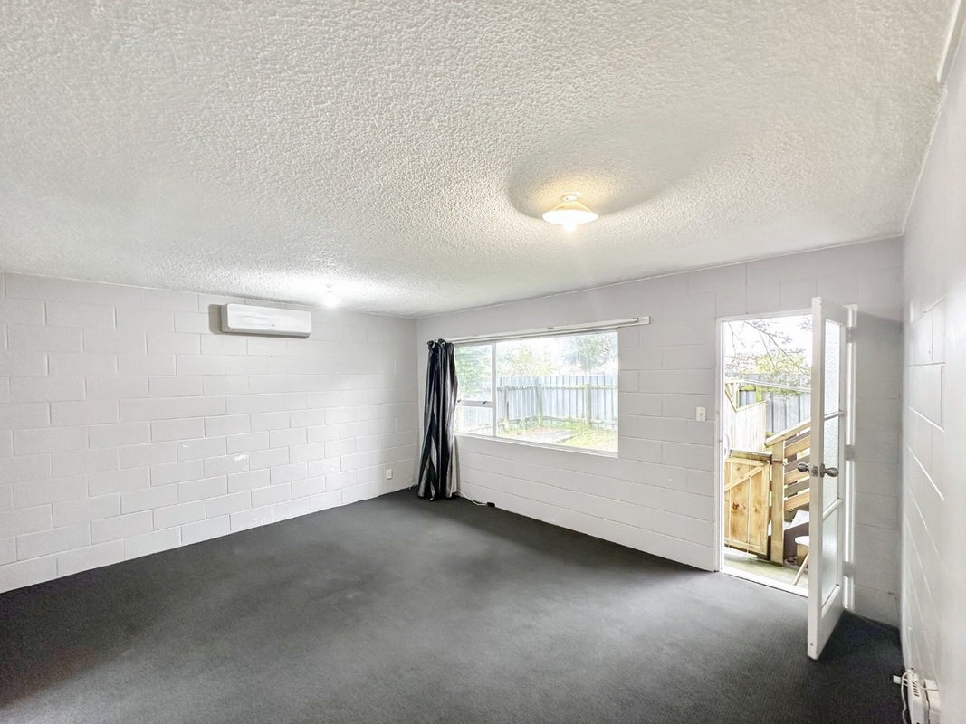 1/48 MIRO ST, TRENTHAM, UPPER HUTT - Carousel 1