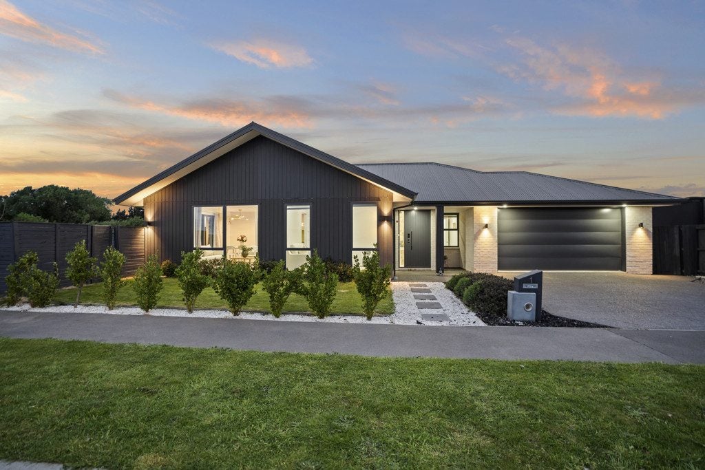 1 Agathis Crescent, Wigram, Christchurch - Carousel 1