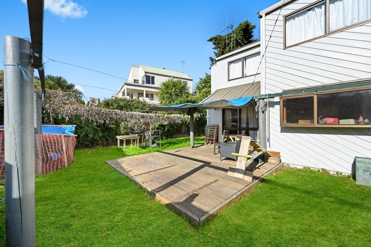 20 Chedworth Avenue, Chedworth, Hamilton - Carousel 4