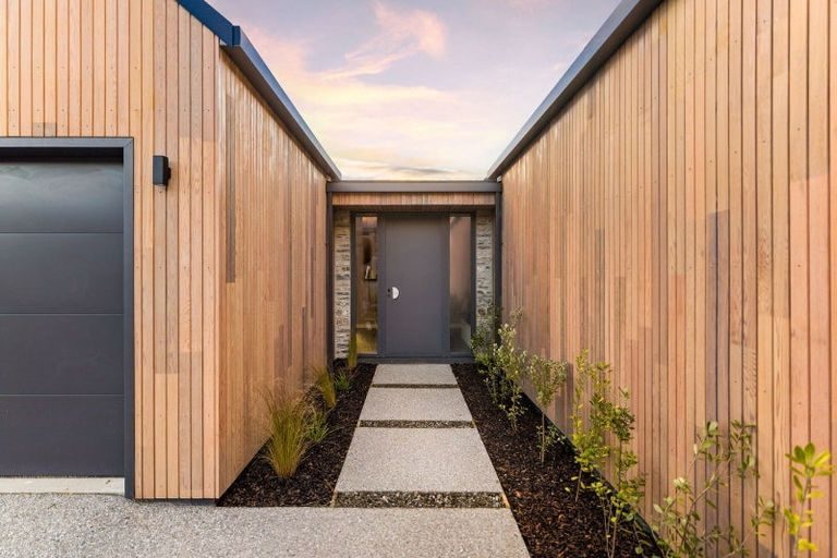 18 Taurus Lane, Jacks Point, Queenstown - Carousel 2