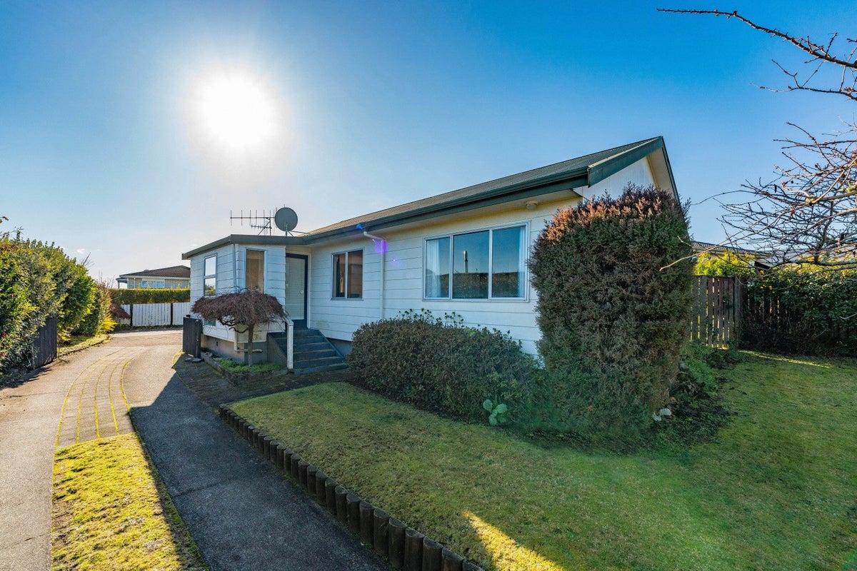 47 St James Street, Richmond Heights, Taupo - Carousel 1