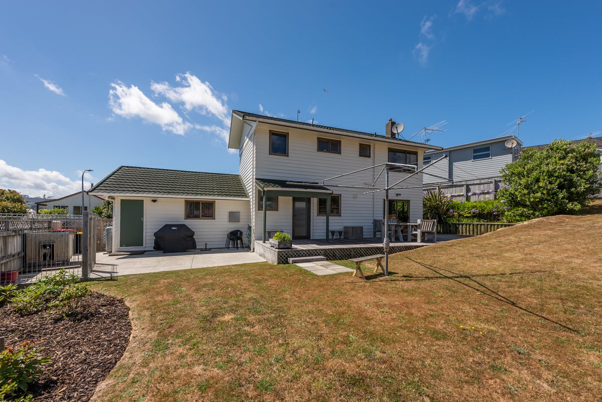 10 Abilene Crescent, Churton Park, Wellington - Carousel 2