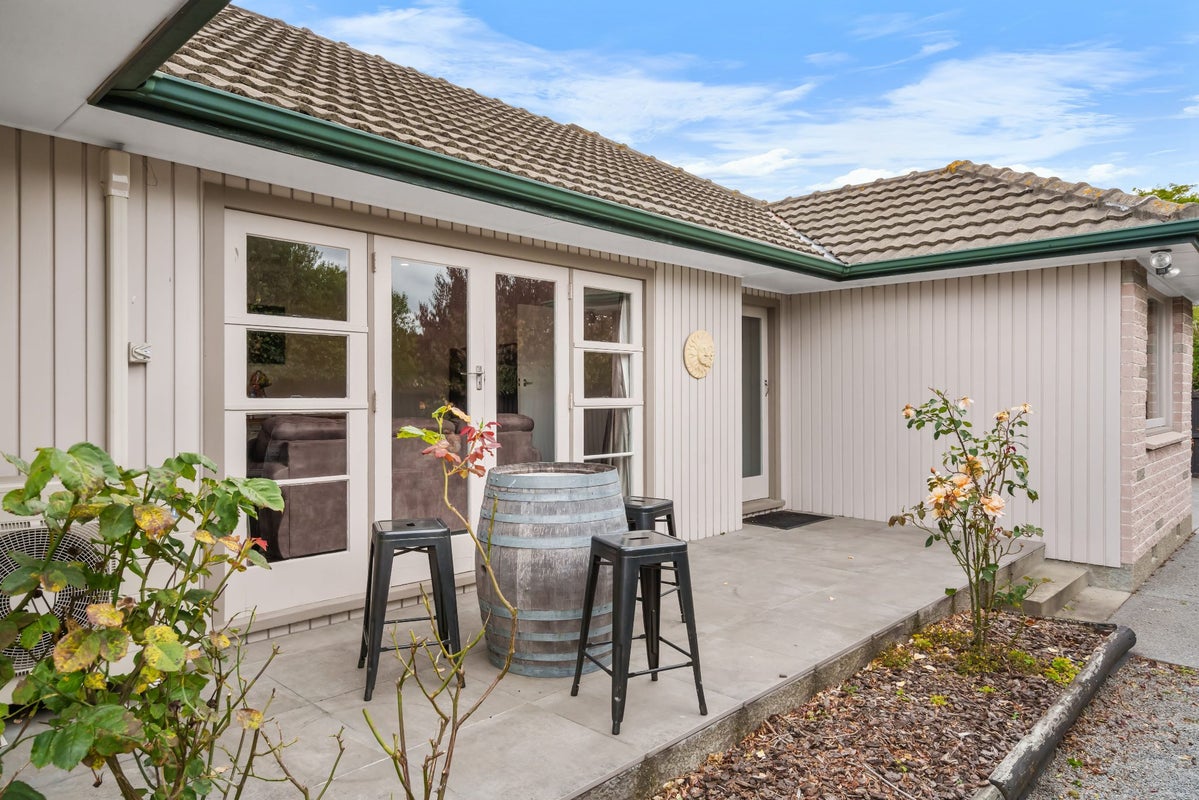23 Fairmile Place, Russley, Christchurch - Carousel 1