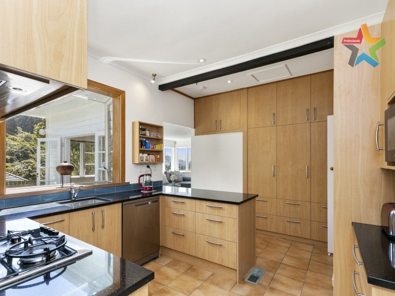23 Waikare Street, Karori, Wellington - Carousel 2