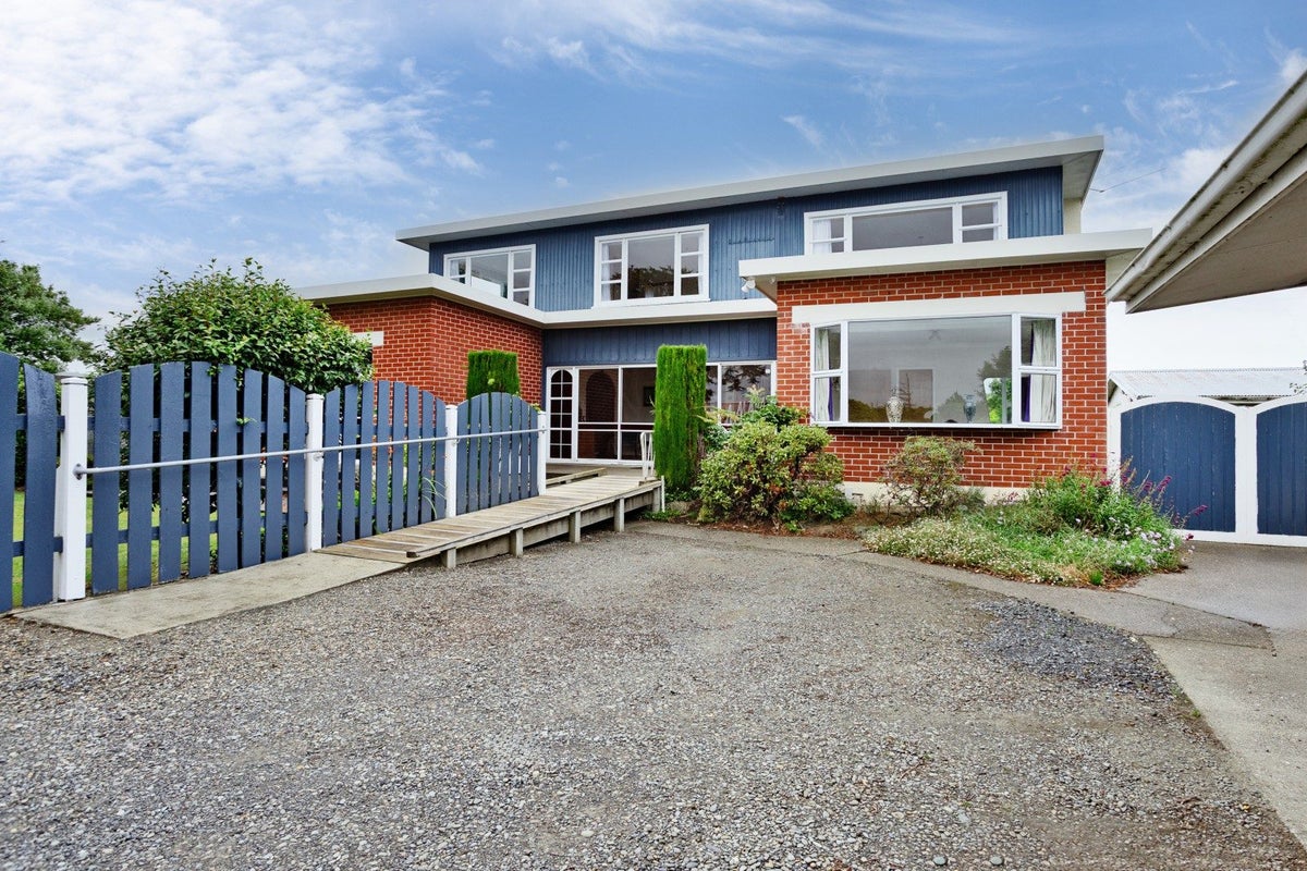 63 John Street, Strathern, Invercargill - Carousel 1