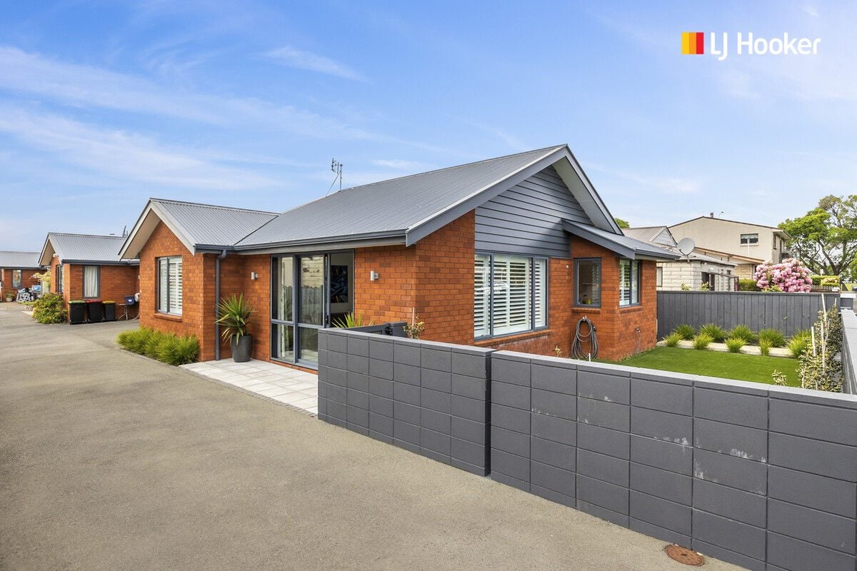 14A Law Street, Caversham, Dunedin - Carousel 1