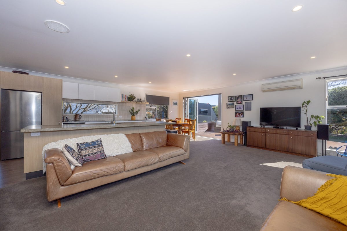 9 Frye Crescent, Albert Town, Wanaka - Carousel 2