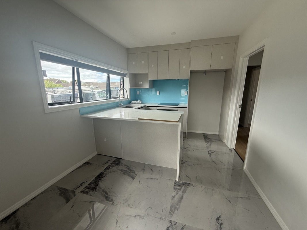 51 Luke Street, Otahuhu, Auckland - Carousel 2
