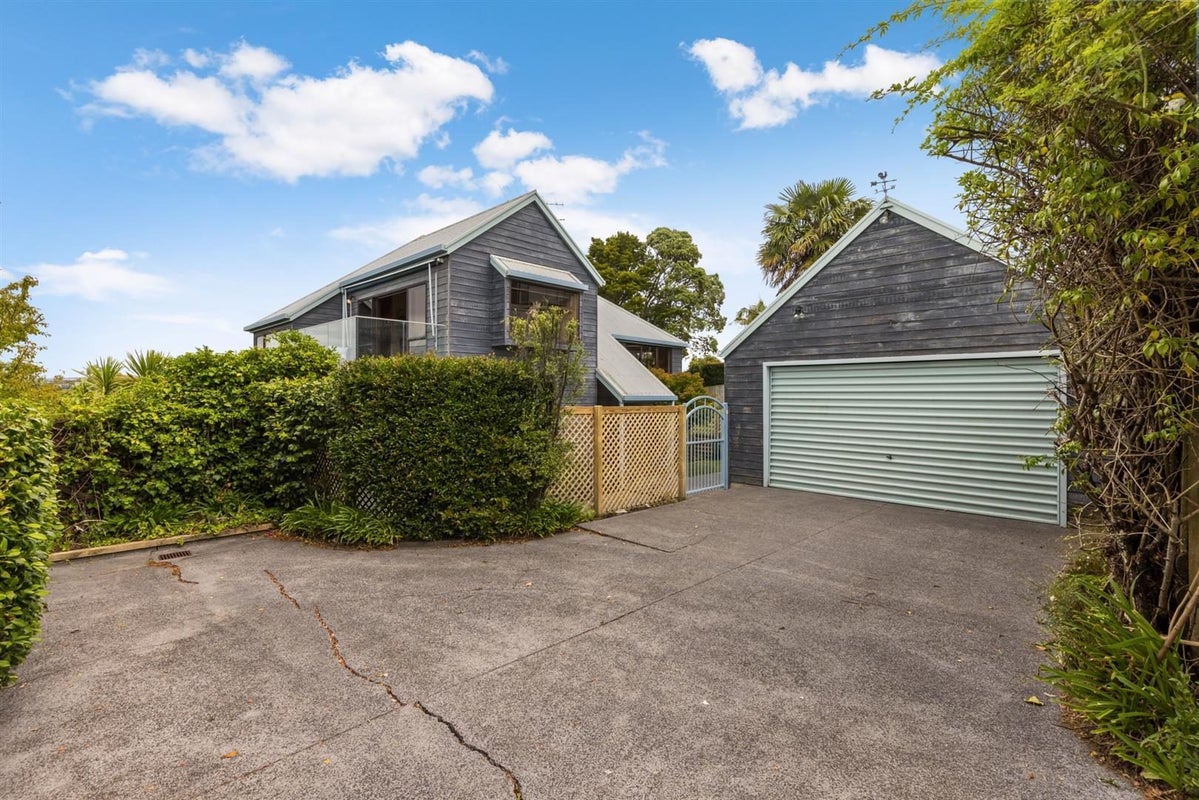 2/54 Alexander Street, Cockle Bay, Auckland - Carousel 1