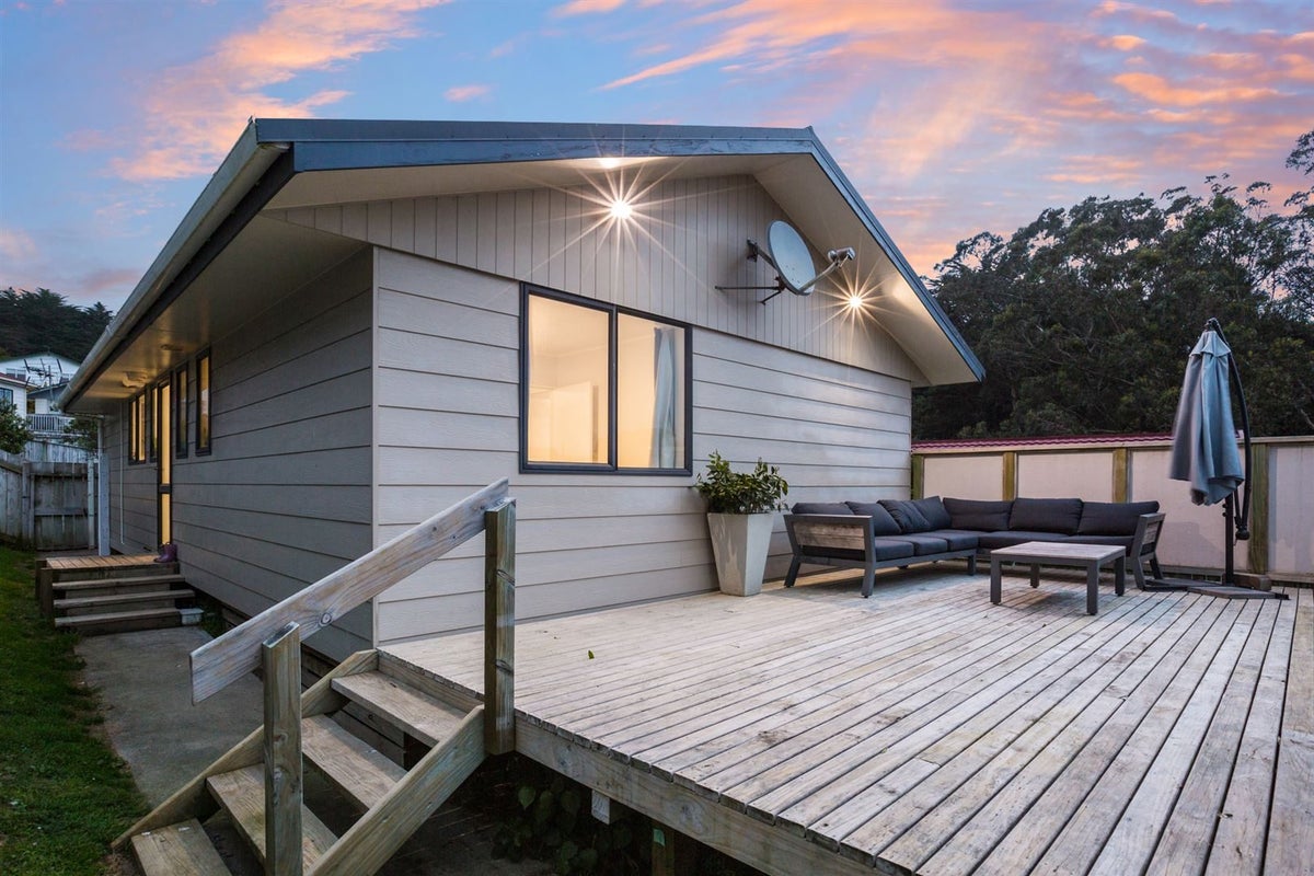 21A Rose Street, Ranui, Porirua - Carousel 1