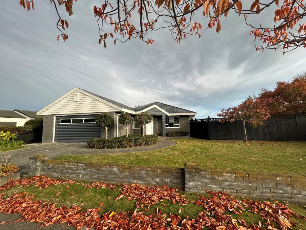 17 Whiting Crescent, Greenmeadows, Napier - Carousel 1