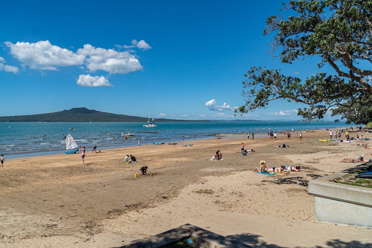 4/77 Old Lake Road, Narrow Neck, Auckland - Carousel 9