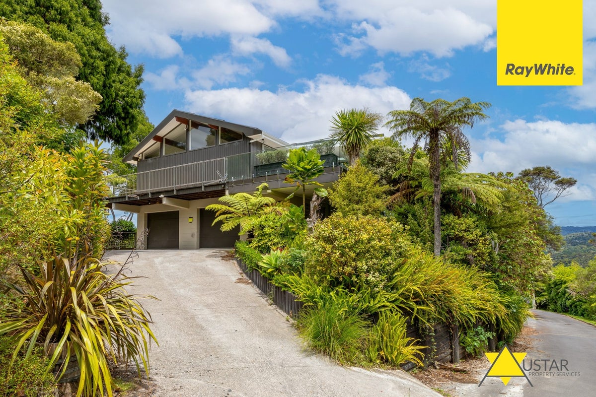 45 Huia Road, Titirangi, Auckland - Carousel 1