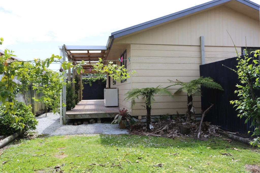110A Awapuni Road, Awapuni, Gisborne - Carousel 1
