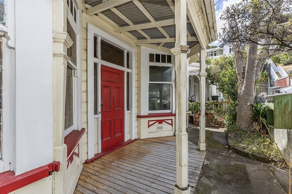 7 Balmoral Terrace, Newtown, Wellington - Carousel 2