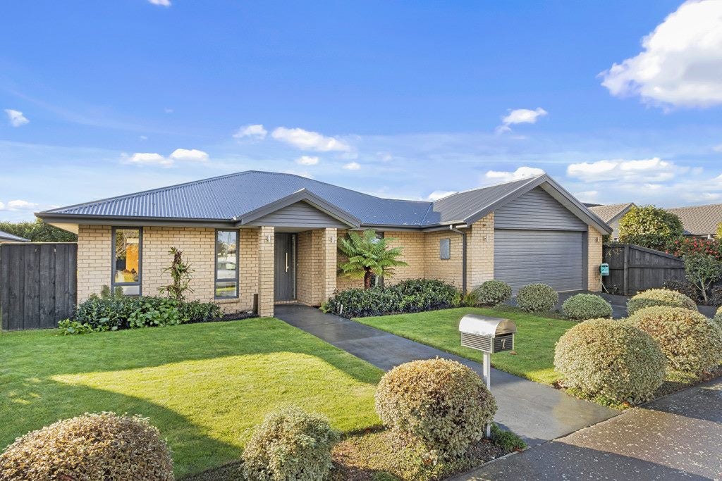 7 Rosebank Close, Northwood, Christchurch - Carousel 1