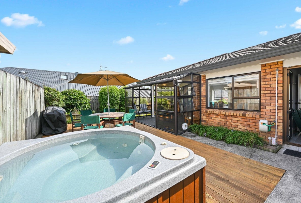 19 Dallinger Street, St Andrews, Hamilton - Carousel 23