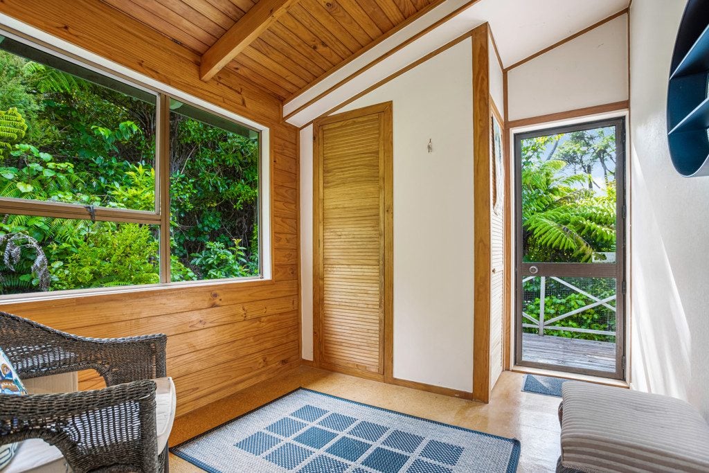 26 McEldowney Road, Titirangi, Auckland - Carousel 20