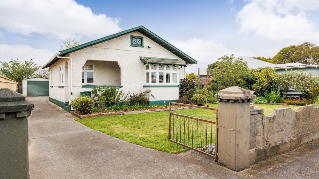 27 Brightwater Terrace, Terrace End, Palmerston North - Carousel 1