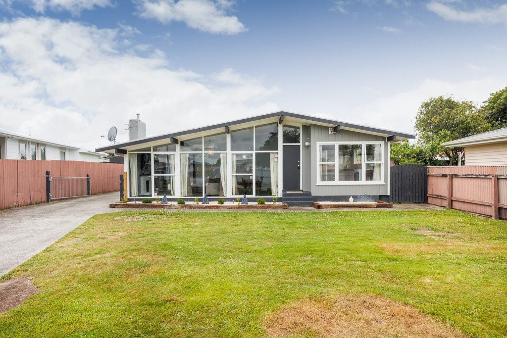 73 Lockhart Avenue, Milson, Palmerston North - Carousel 18