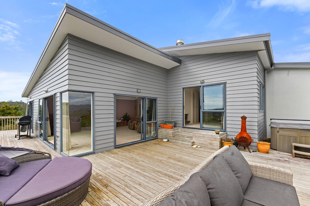 35 Brick Bay Drive, Sandspit, Warkworth - Carousel 2