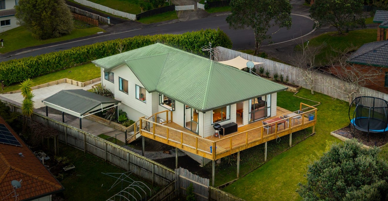9 van Dyke Place, West Harbour, Auckland - Carousel 2