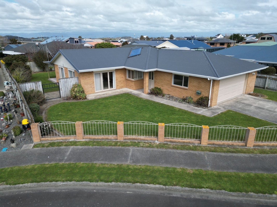 6 Teppett Place, Foxton Beach, Foxton - Carousel 33