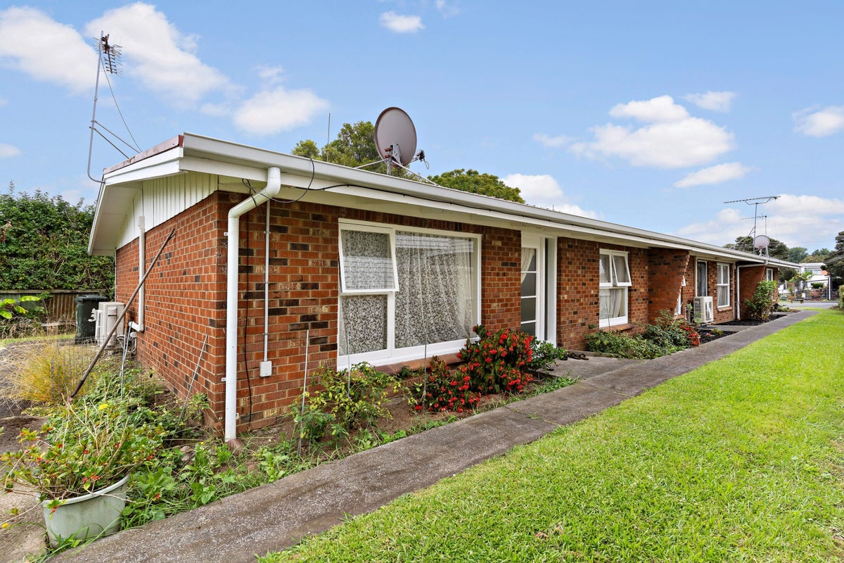 21 Albion Road, Otahuhu, Auckland - Carousel 2