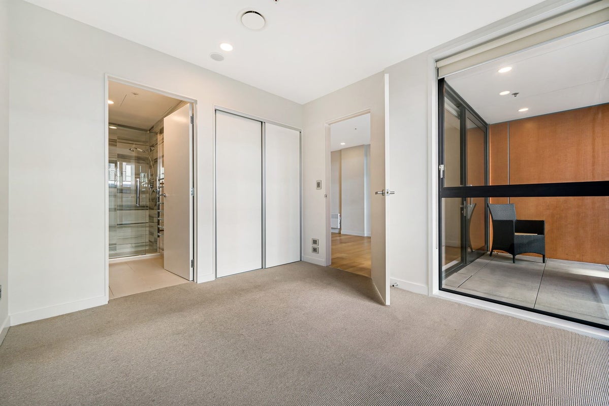 203/10 Lion Place, Epsom, Auckland - Carousel 2