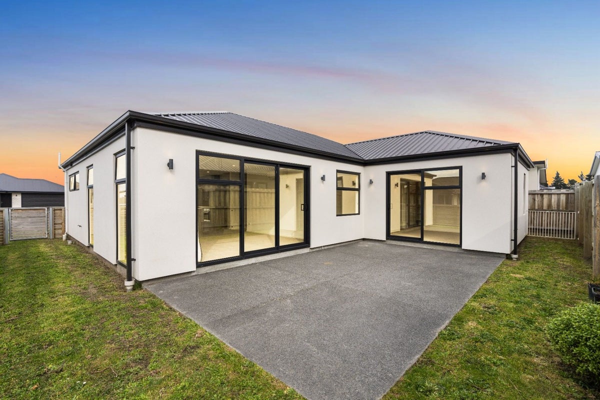 17 Sedge Street, Belfast, Christchurch - Carousel 15