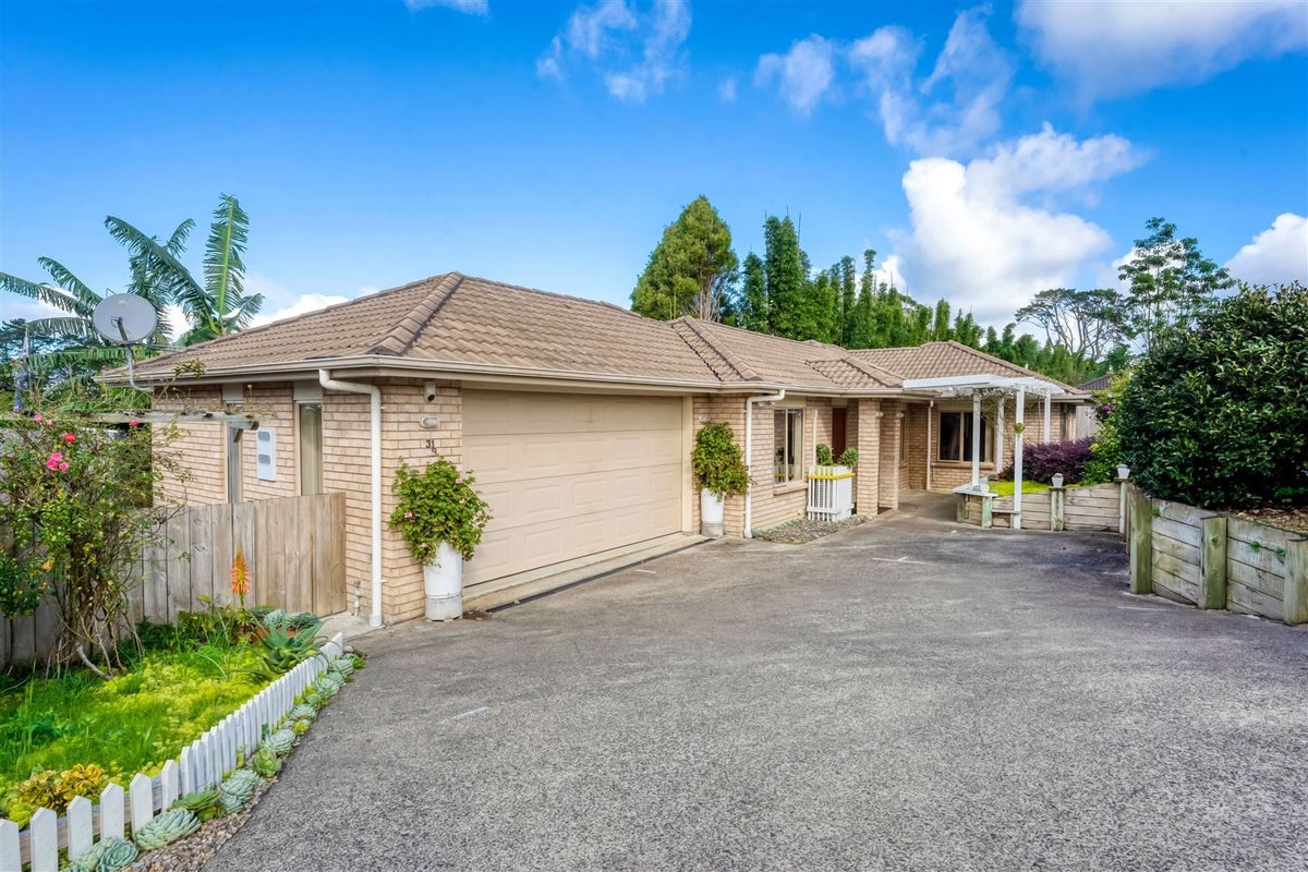 31B Westglen Place, Ranui, Auckland - Carousel 2