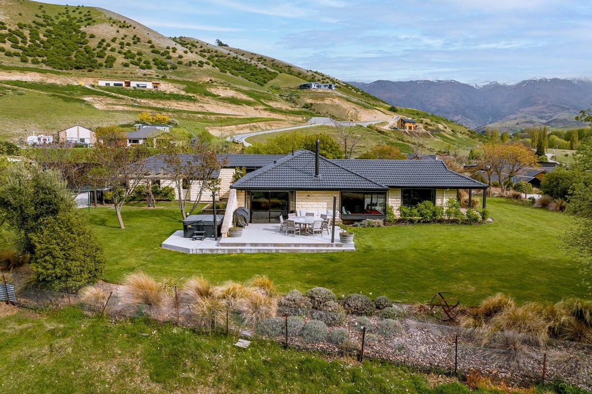 91 Lowburn Valley Road, Lowburn, Cromwell - Carousel 1