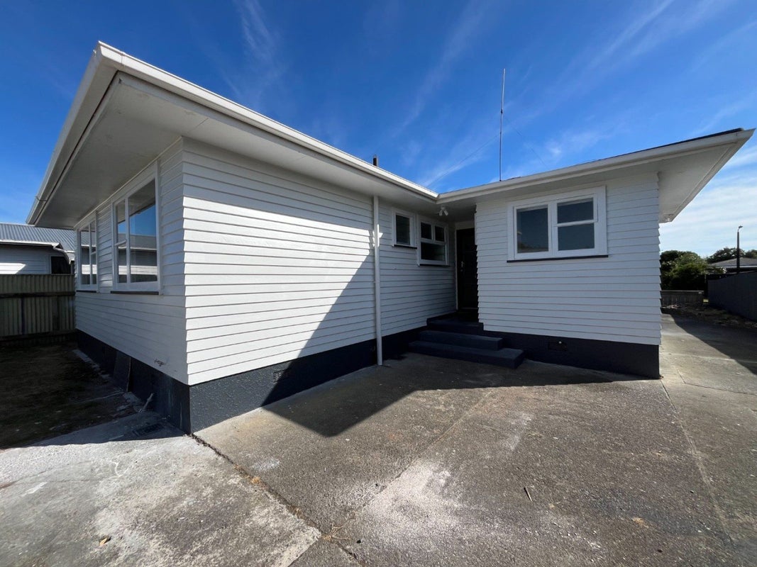 24 Stephens Crescent, Highbury, Palmerston North - Carousel 13